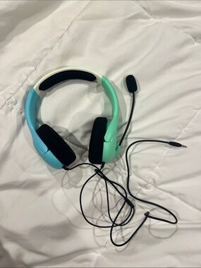 Wired Over-Ear Gaming Headset with Microphone - Aqua/Seafoam